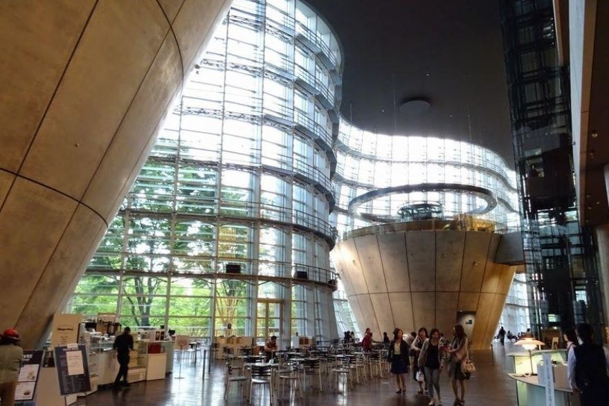 国立新美術館 外観